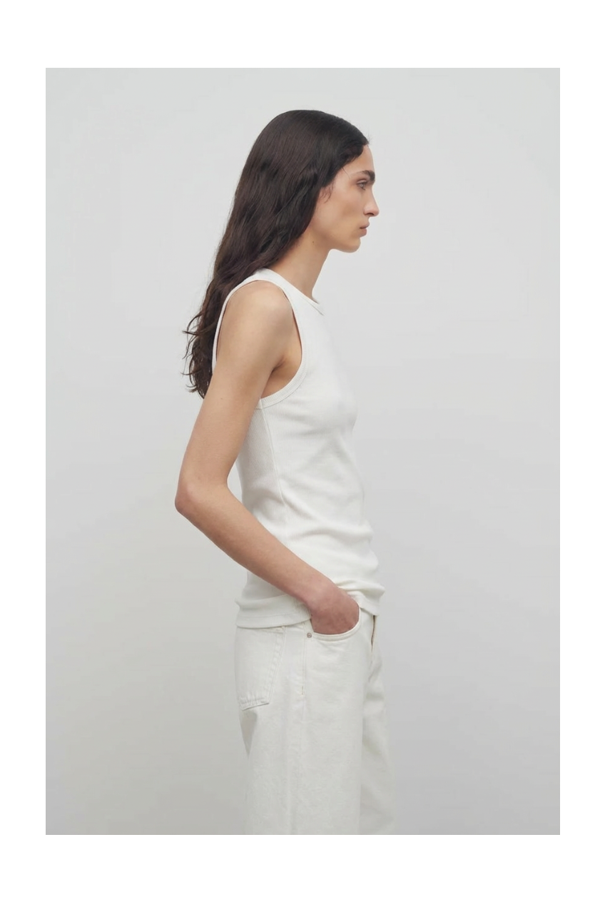 musculosa larga